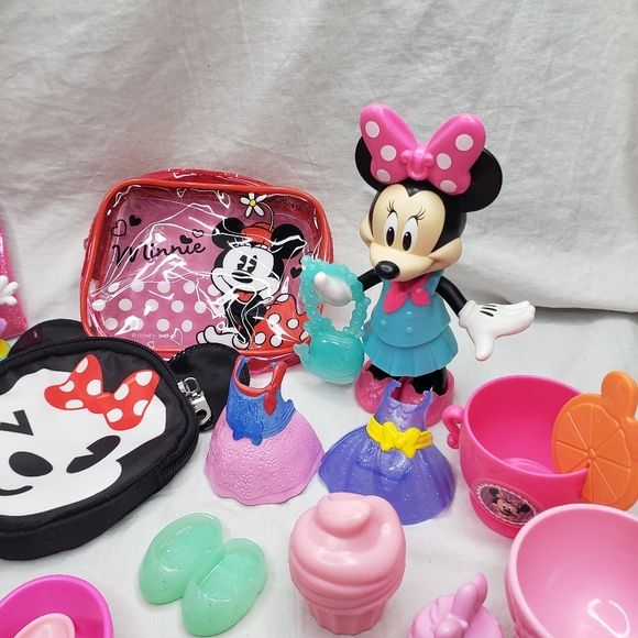 Disney Minnie Mouse Toy Bundle Over 30 Pieces Includes Zippered Bags & H20Bottle - Picture 5 of 8
